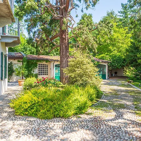 Casa Rita, Charming House With Pool, آستي